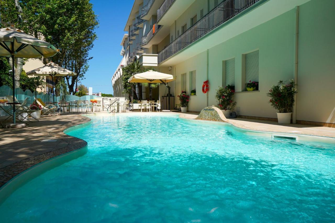 Hotel Pineta Bellaria-Igea Marina Exterior photo